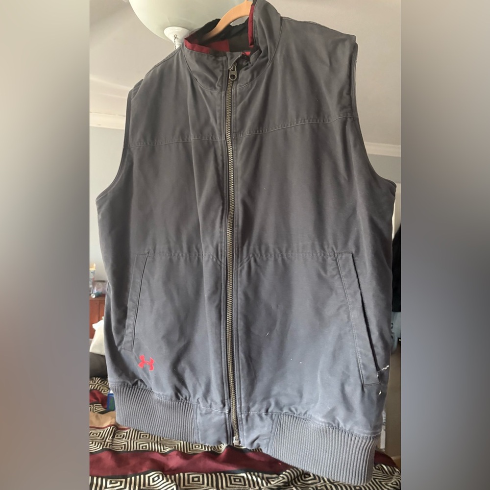 Under Armour Men's Gray Vest with Red Logo